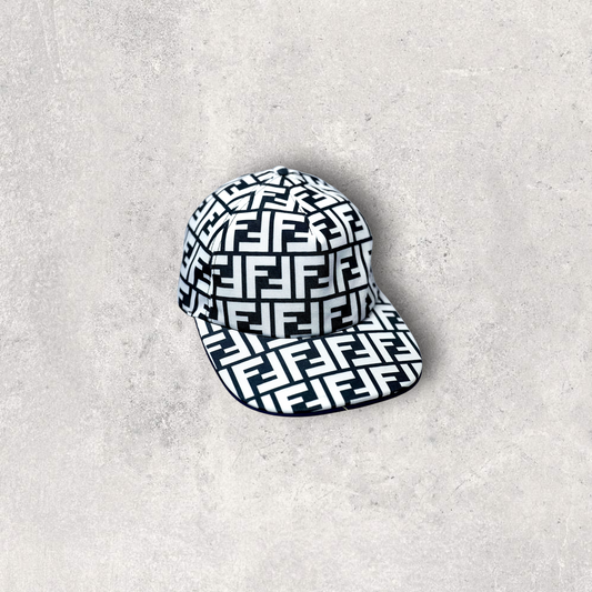 CASQUETTE FENDI NOIR ET BLANC